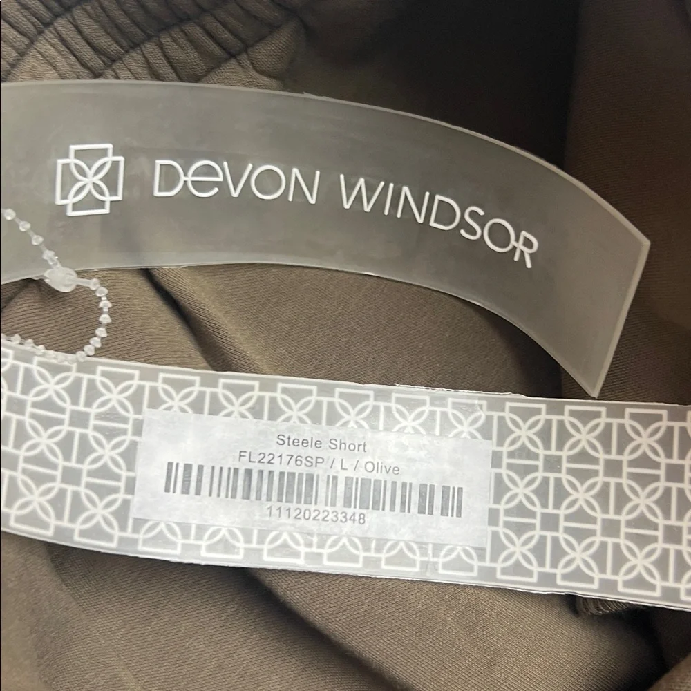 New! Devon Windsor Olive Steele Short with drawstring and pockets large - Picture 11 of 12